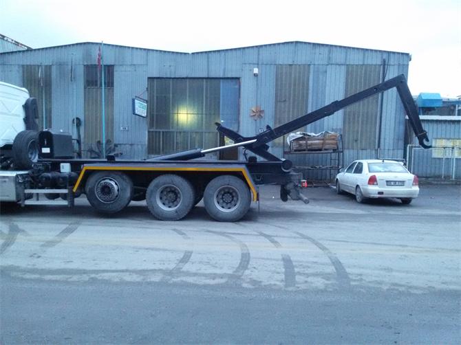 Konteyner Taşıyıcı Kanca Vinç ve Açık Konteyner