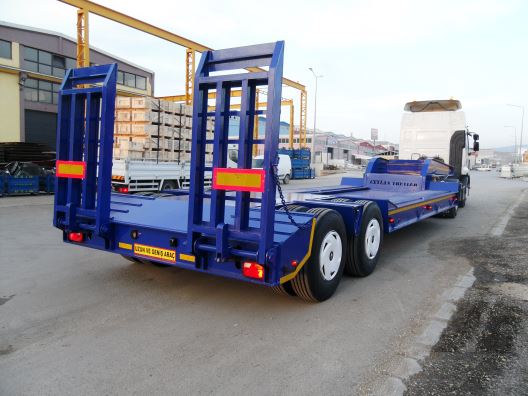 2 AXLE LOWBED WITH POOL
