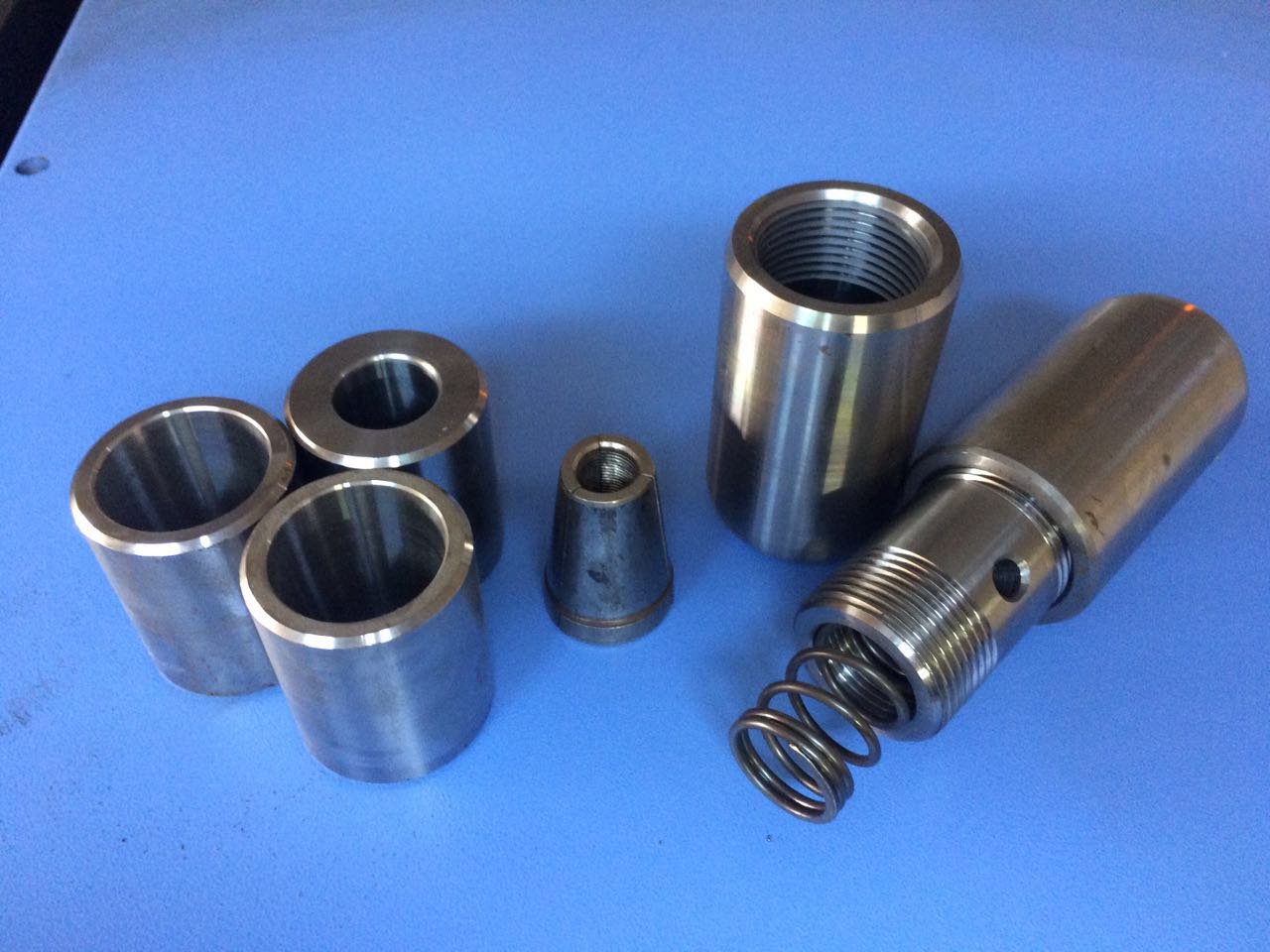  Wire rope tensioning equipment