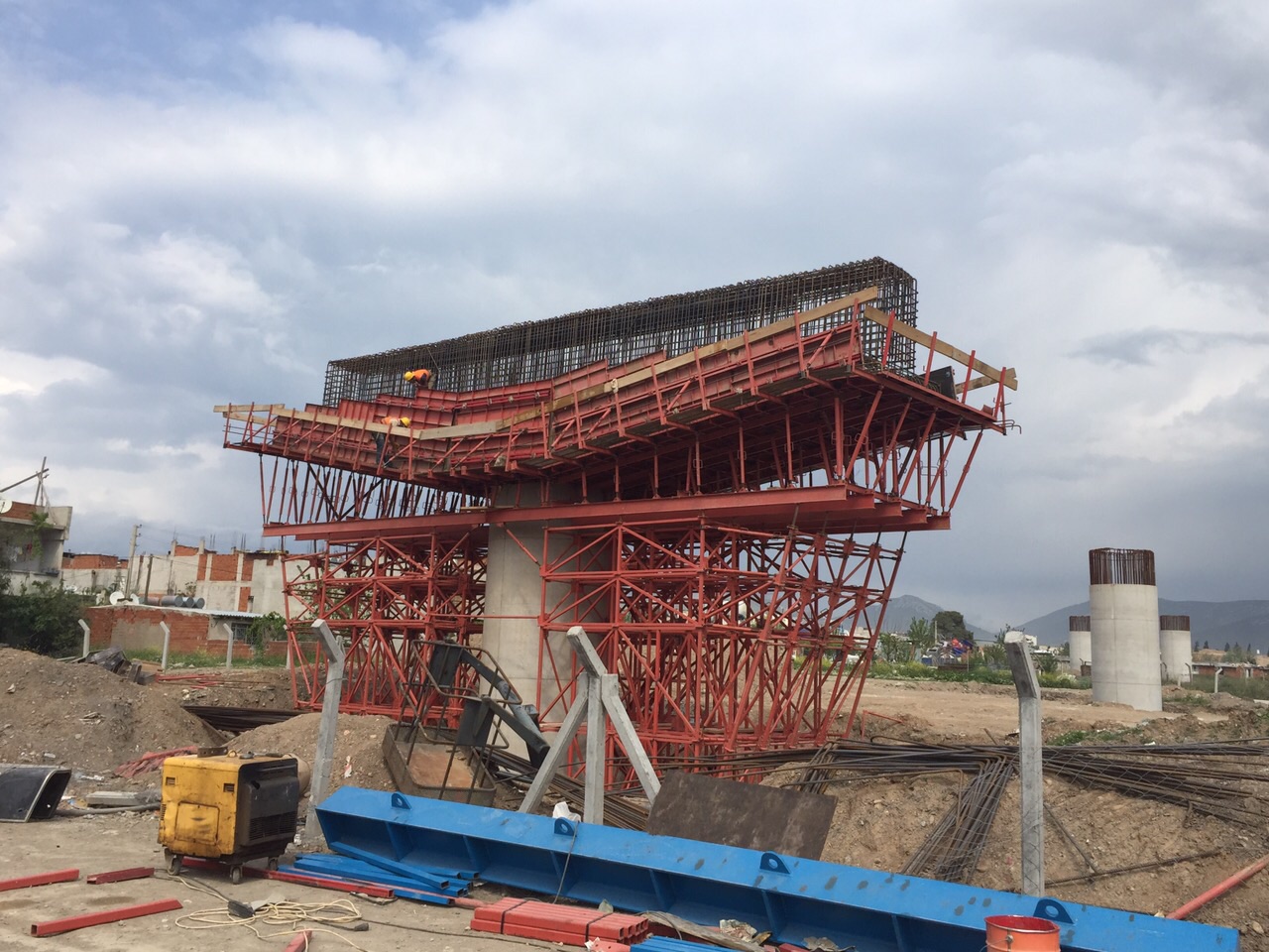 KÖPRÜ VE VİYADÜK KİRİŞ KALIPLARI