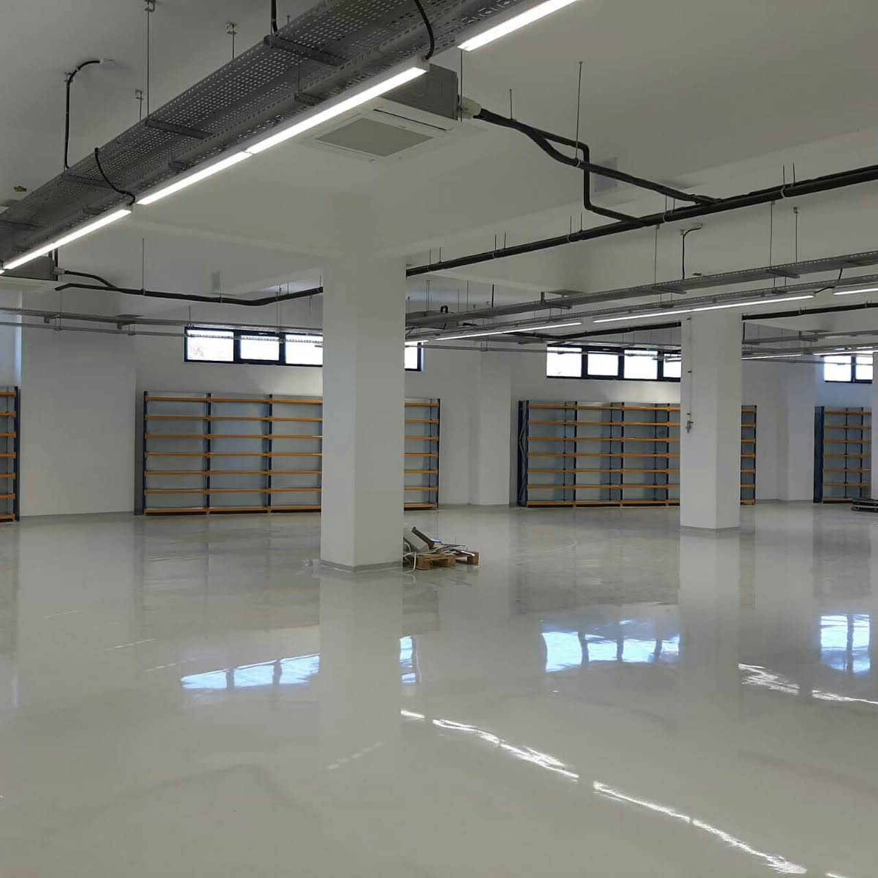 Hafif yük raf sistemi