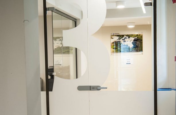 Cam Kanatlı Kapı Sistemleri