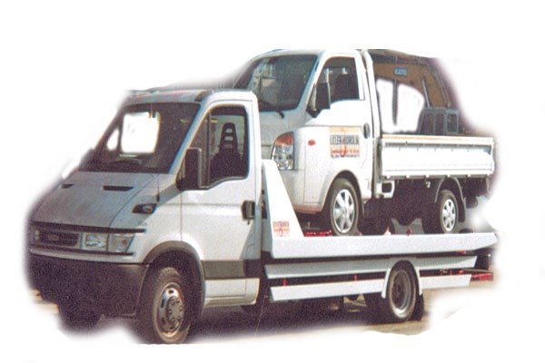 3.5 ton flatbed recovery vehicle