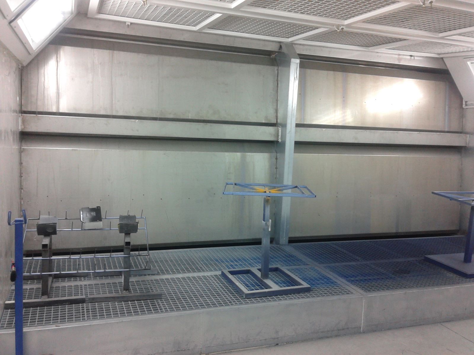 SU PERDELI YAŞ BOYA KABINLERI