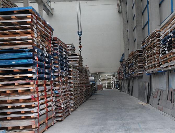 PASLANMAZ ÇELİK LEVHA