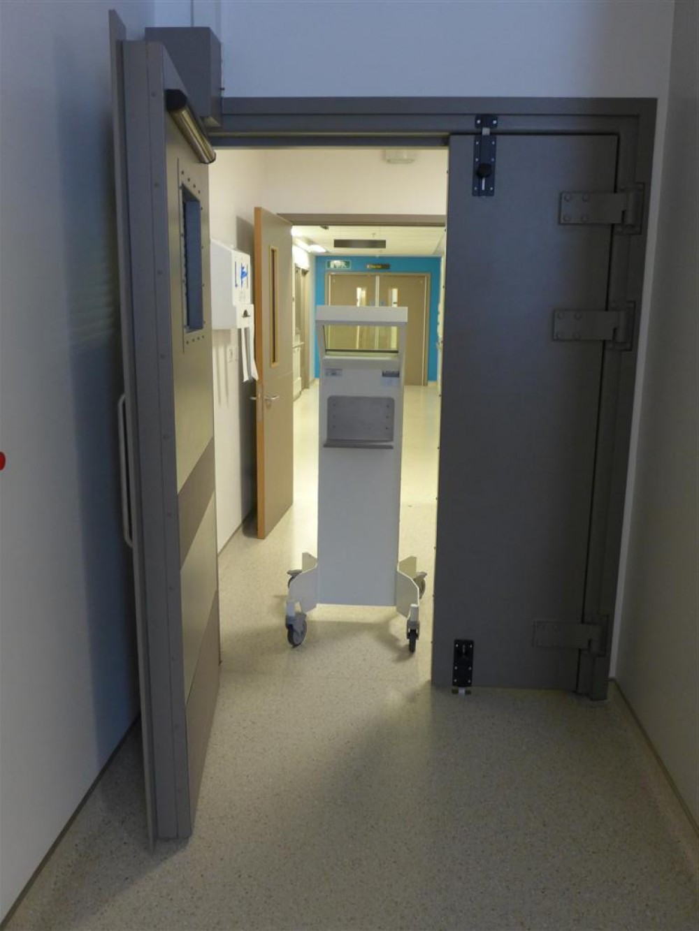 Radyasyon Sızdırmaz-Geçirmez Kapı