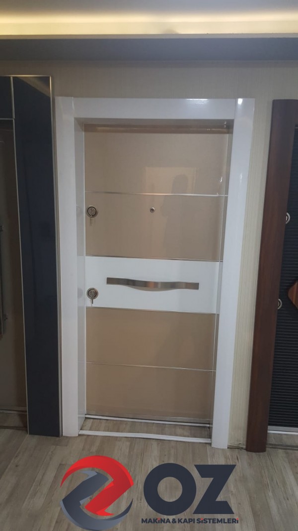 HIGH Serisi HG-02 High Gloss Çelik Kapı