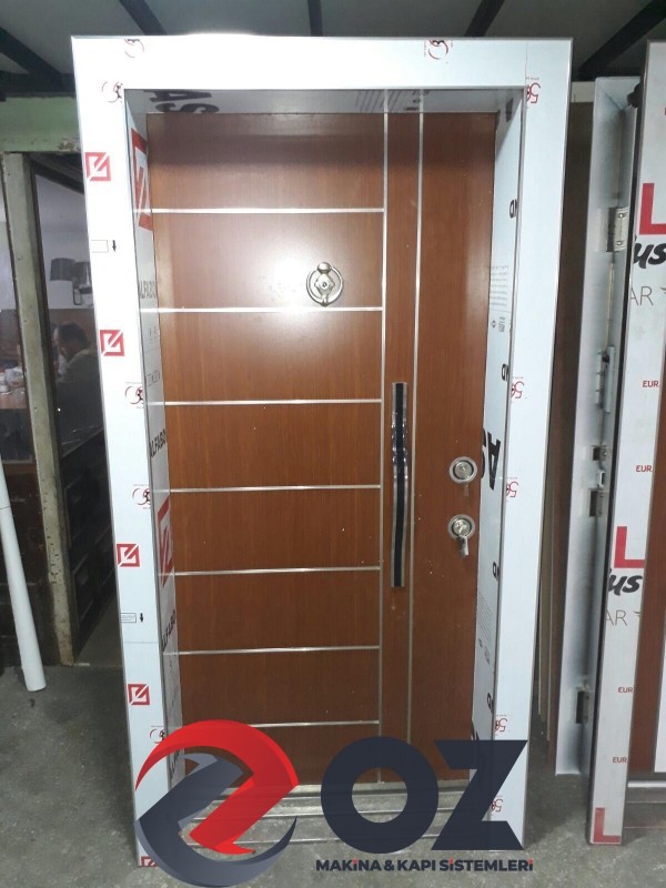 KOMPOZİT Serisi KMP-09 Çelik Kapı