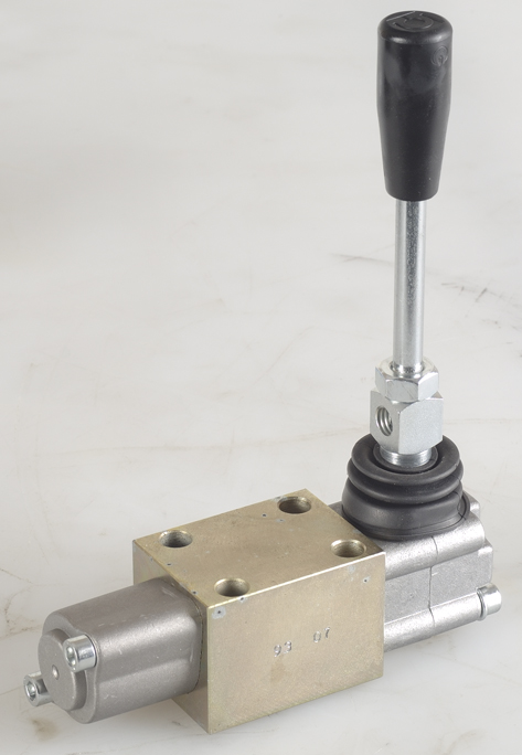 DC Series Lever Operated Directional Control Valves