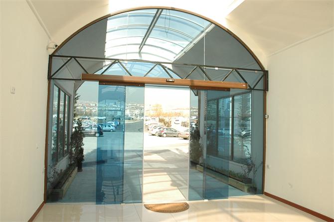 Otomatik Cam Kapı