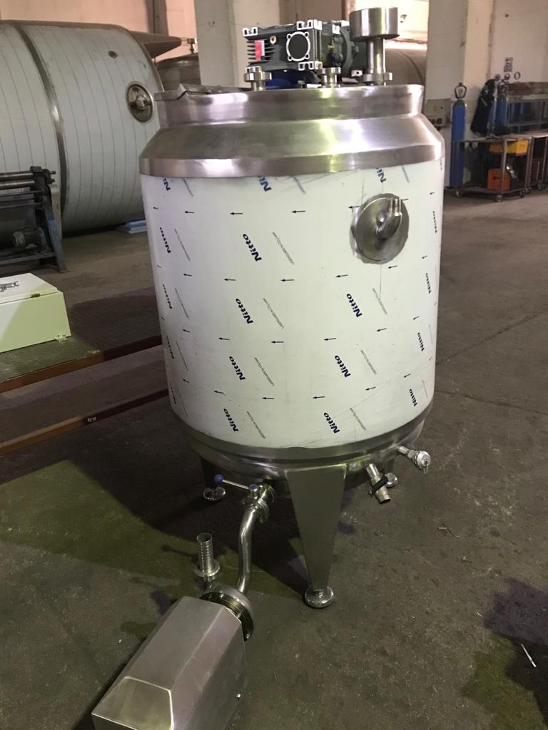 PASLANMAZ KARIŞTIRICILI TANK