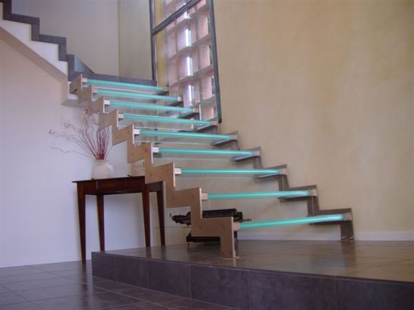 GLASS STAIRS