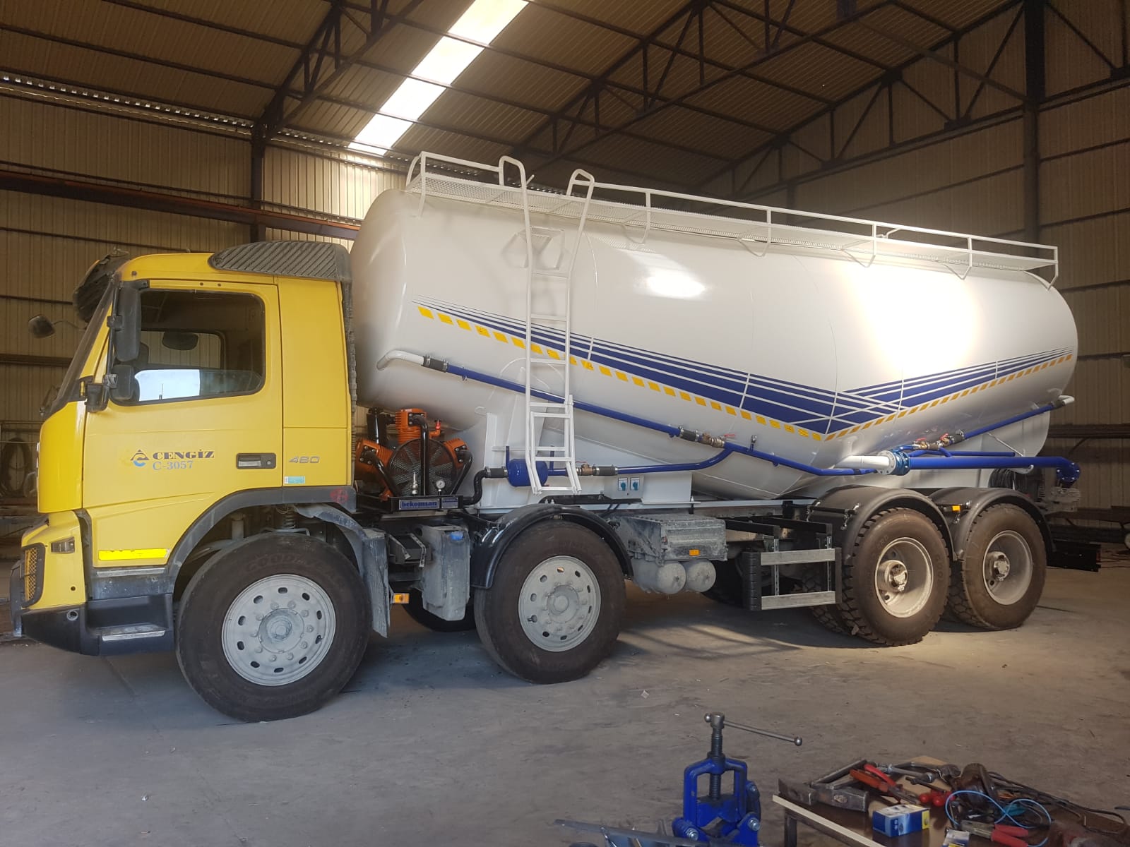 KAMYONÜSTÜ SİLOBAS