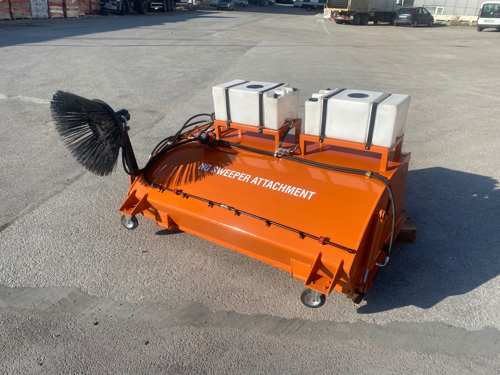 NG İş Makinalarına  Açılı Süpürge Ataşmanı 