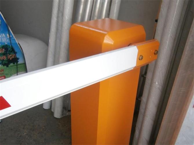 Elektromekanik Kollu Bariyer