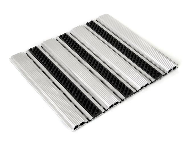 Slim Trafik Sıyırıcılı Çakma Fırçalı Dışser Paspas