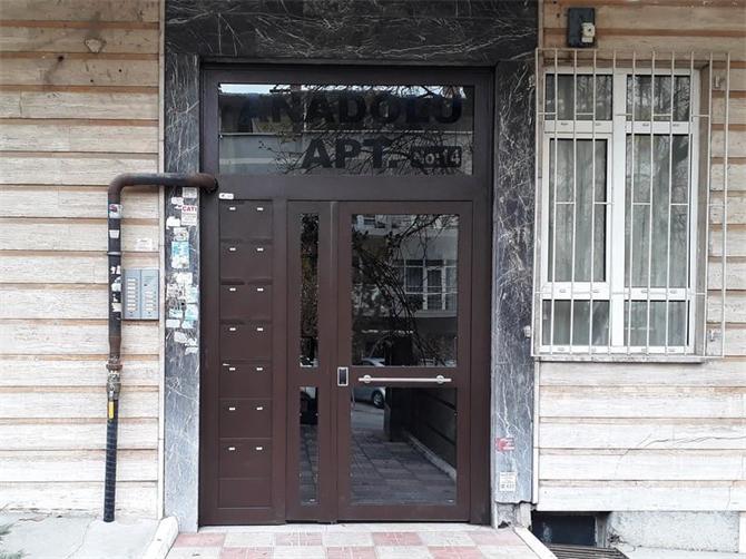 Apartman Dış Kapısı