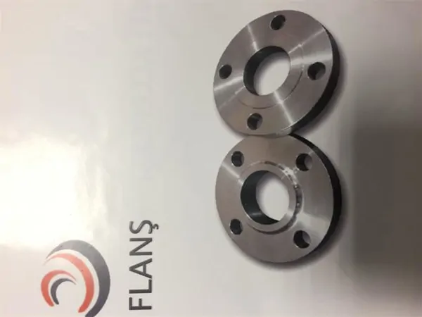 Flanş