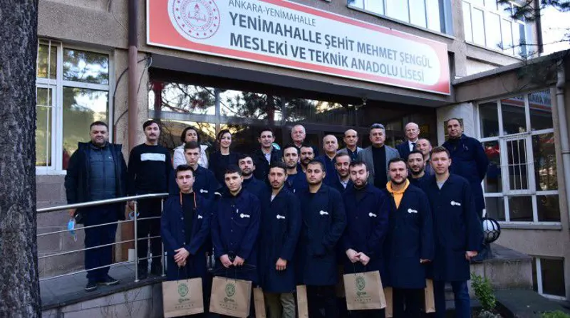 CNC Programı Kursiyerleri Önlük Giyerek Ders Başı Yaptı