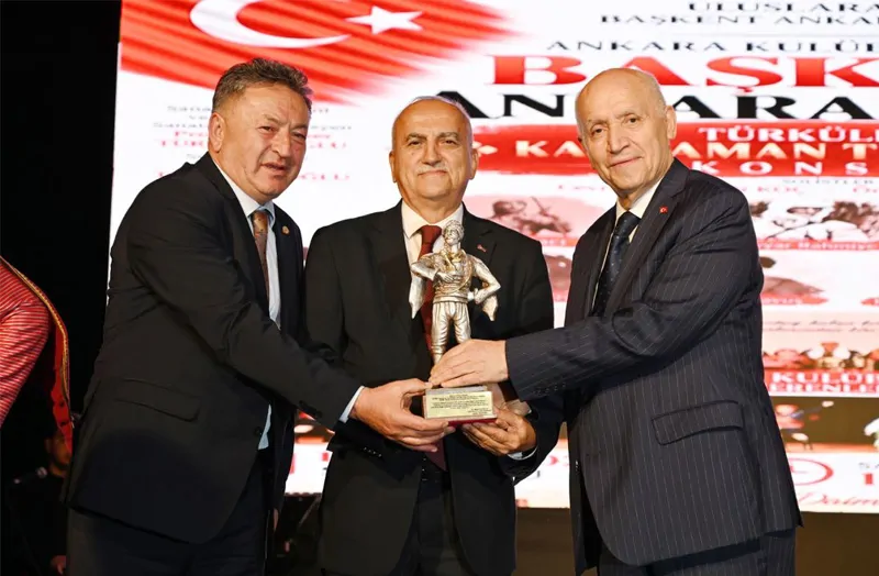 Aydın’a "Ankara’ya Değer Katanlar" Ödülü