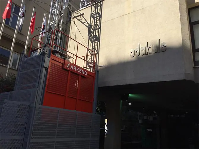 ARK-2000 Facade Elevator