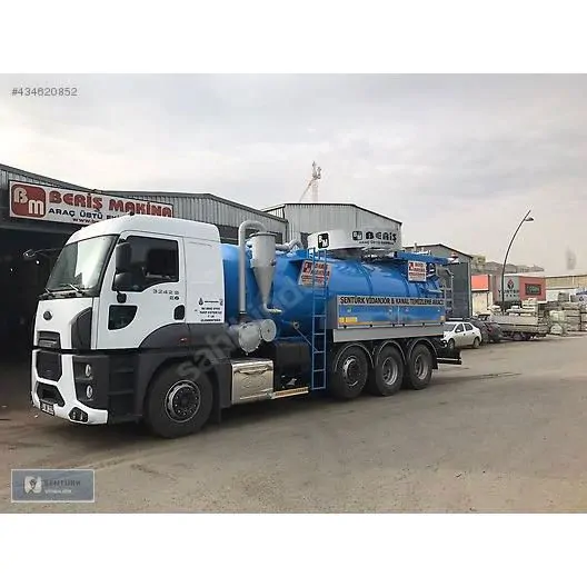 Combined Sewer Cleaning Machine
