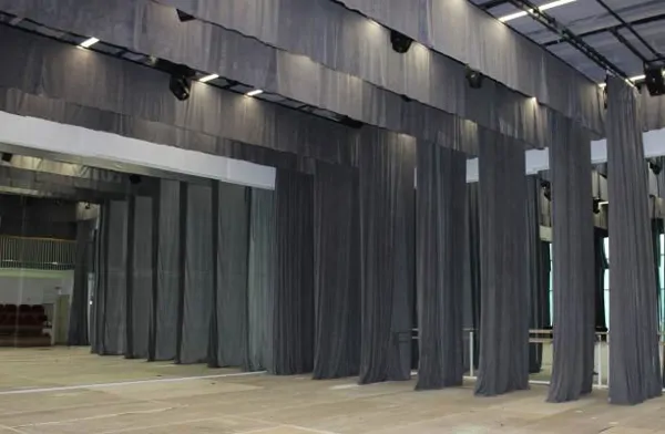 Frieze Curtain