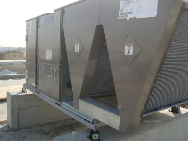 Afghanistan Bagram - Troop Housing Ventilation System