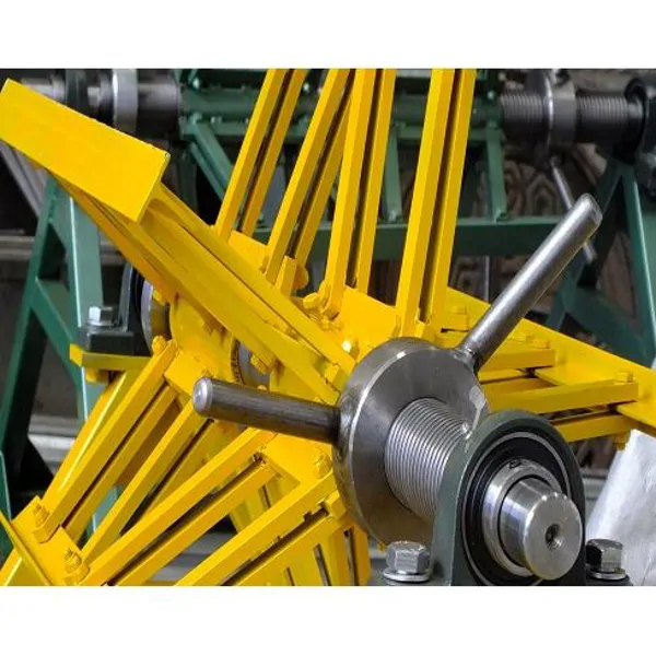 Roll unwinding machine