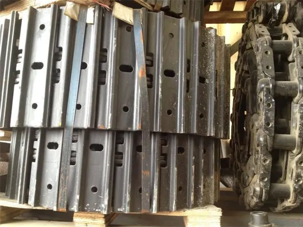 Mini excavator track