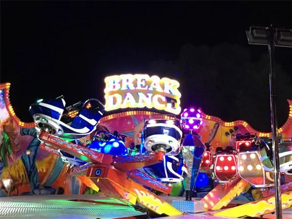 Break Dance Amusement Park Ride