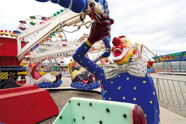 Amusement Park Flying Clown Ride