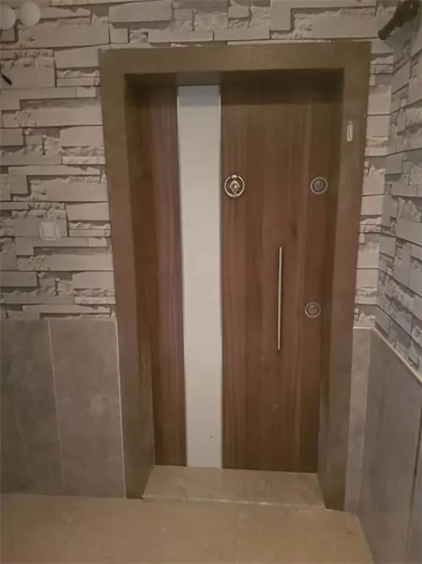 STEEL DOOR