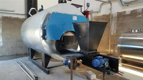 CYLINDRICAL SCOTCH TYPE SOLID FUEL STEAM BOILER