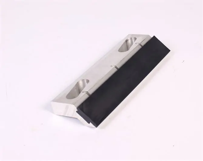 roller scraper 002