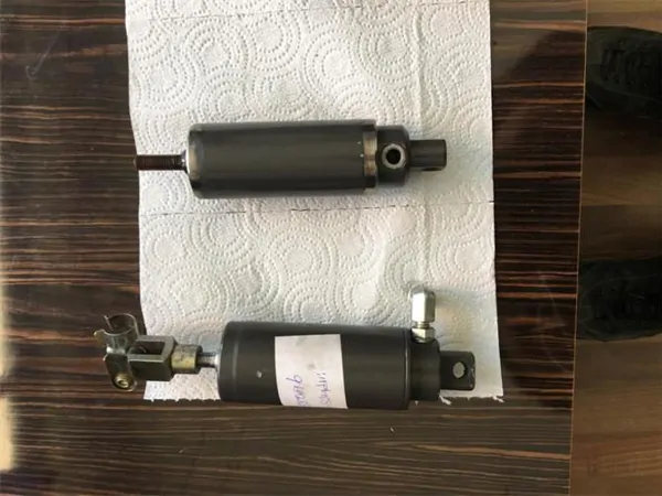 Locking Piston