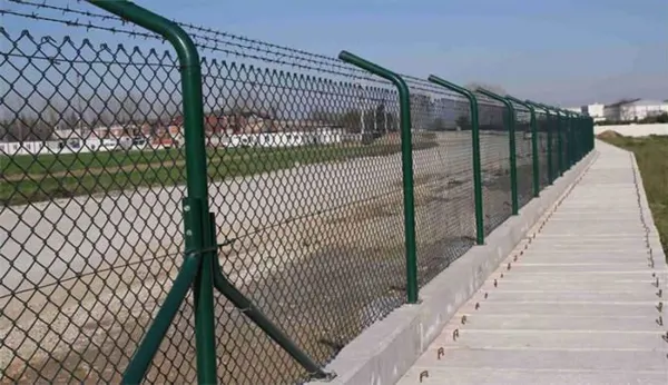 Pipe Post Barbed Wire Fences