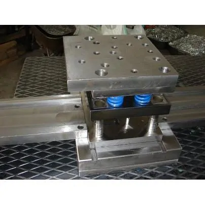 Metal Cutting and Bending Die
