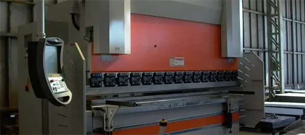 Bending machine - Guillotine