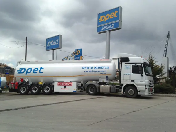 Vehicle wrapping and lettering