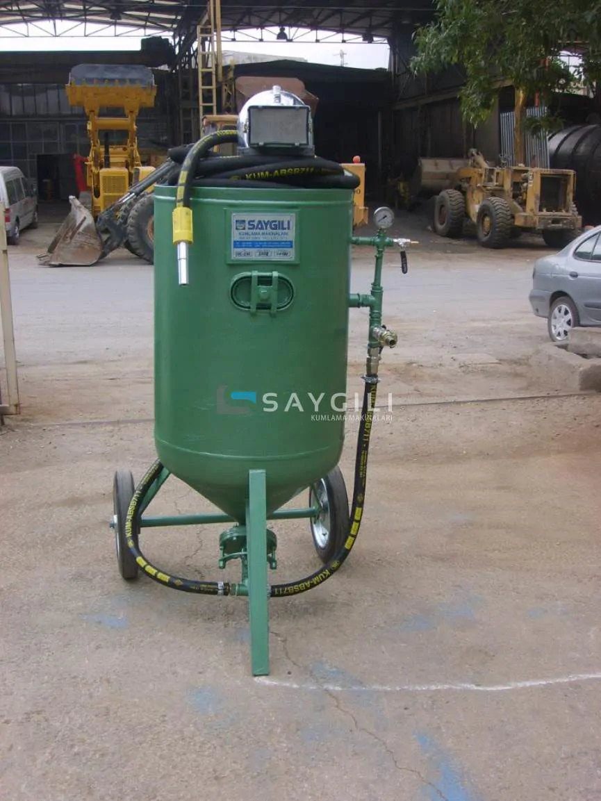 PNEUMATIC SANDBLASTING MACHINE