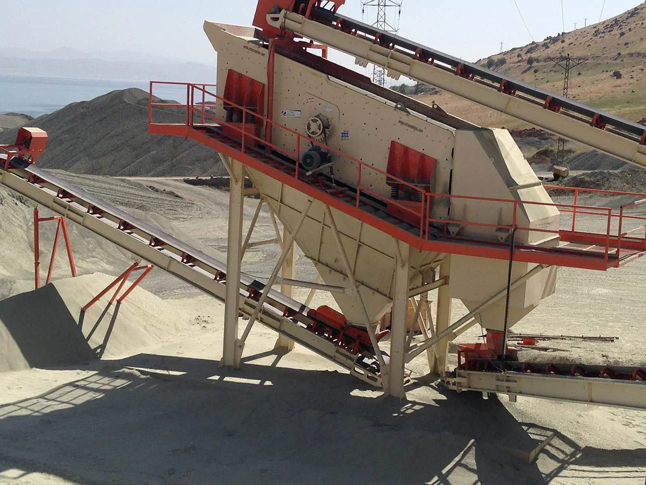 Vibrating Screens
