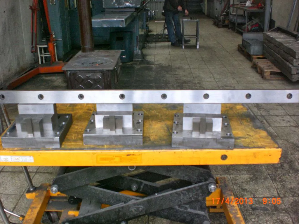 Guillotine Scissor Blade