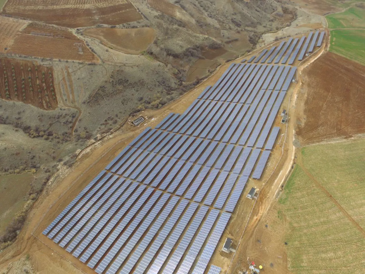 Arazi Tipi Güneş Santralleri