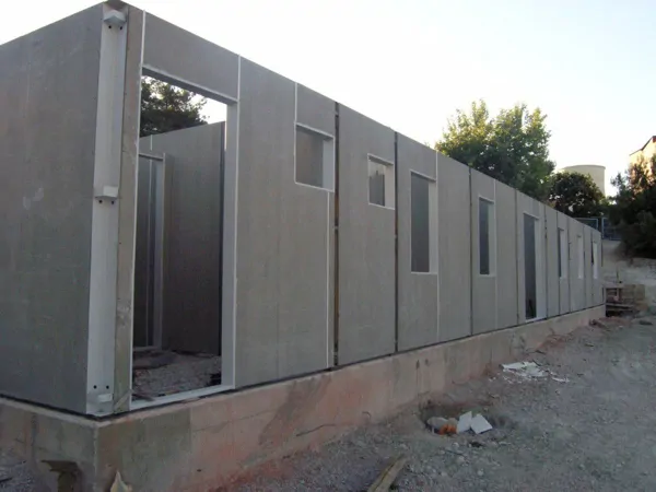 PREFABRICATED BUILDING