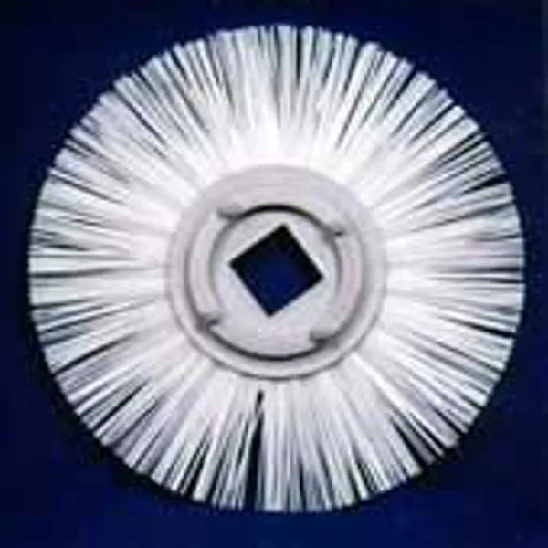 Medium Brush with Plastic Hub