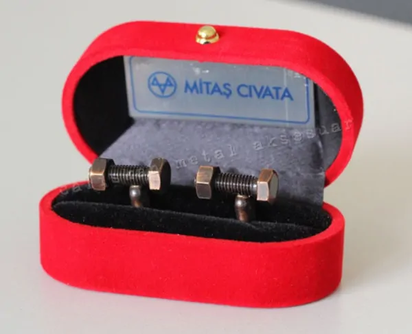 CUFFLINKS