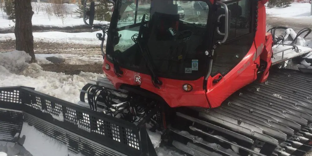 SNOW TRUCK