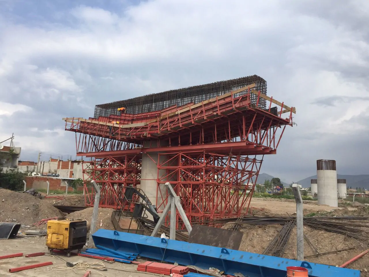 BRIDGE AND VIADUCT BEAM FORMWORKS