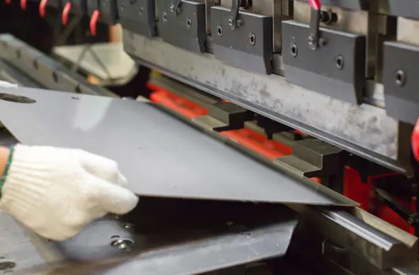 CNC PRESS BRAKE BENDING